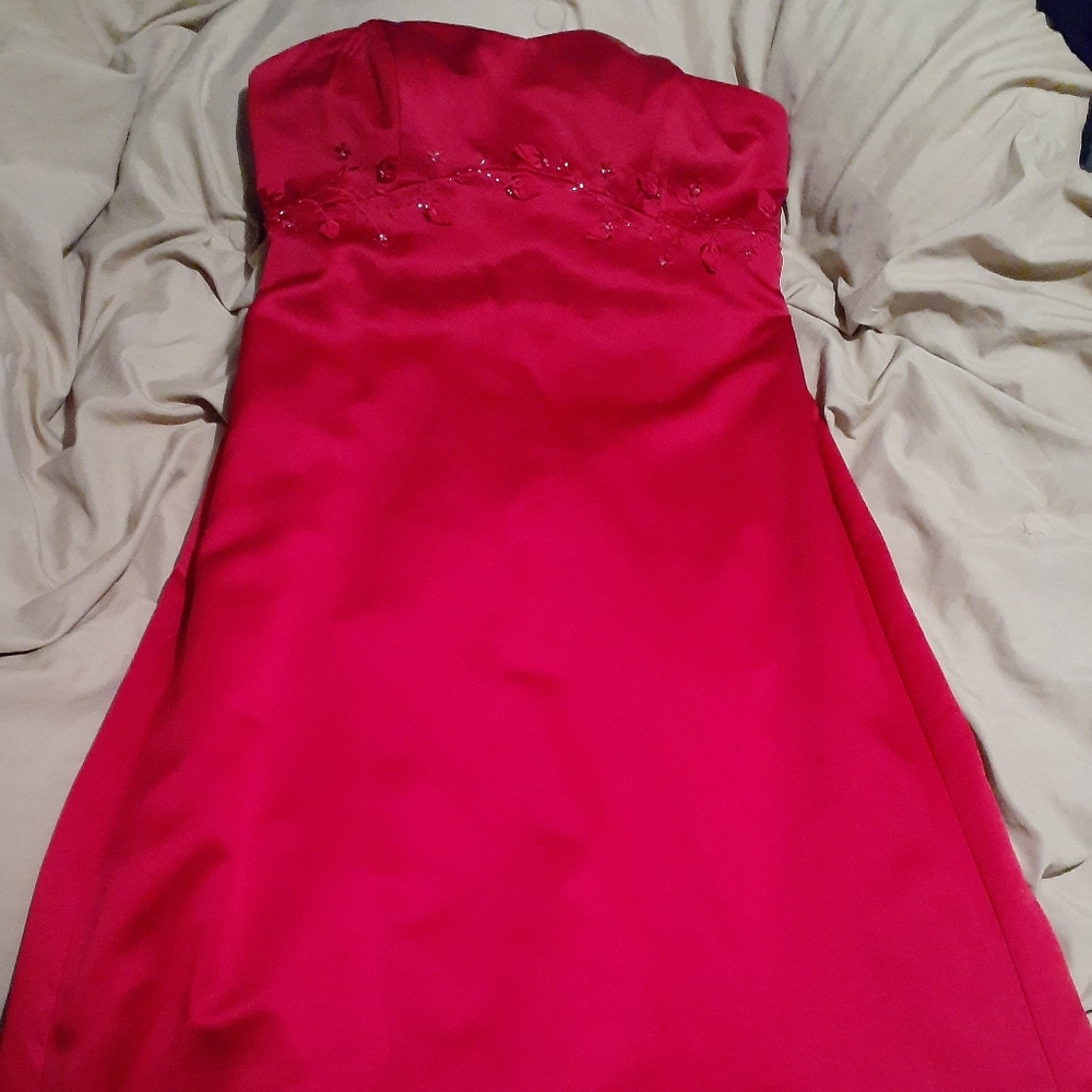 Formal red prom/wedding dress